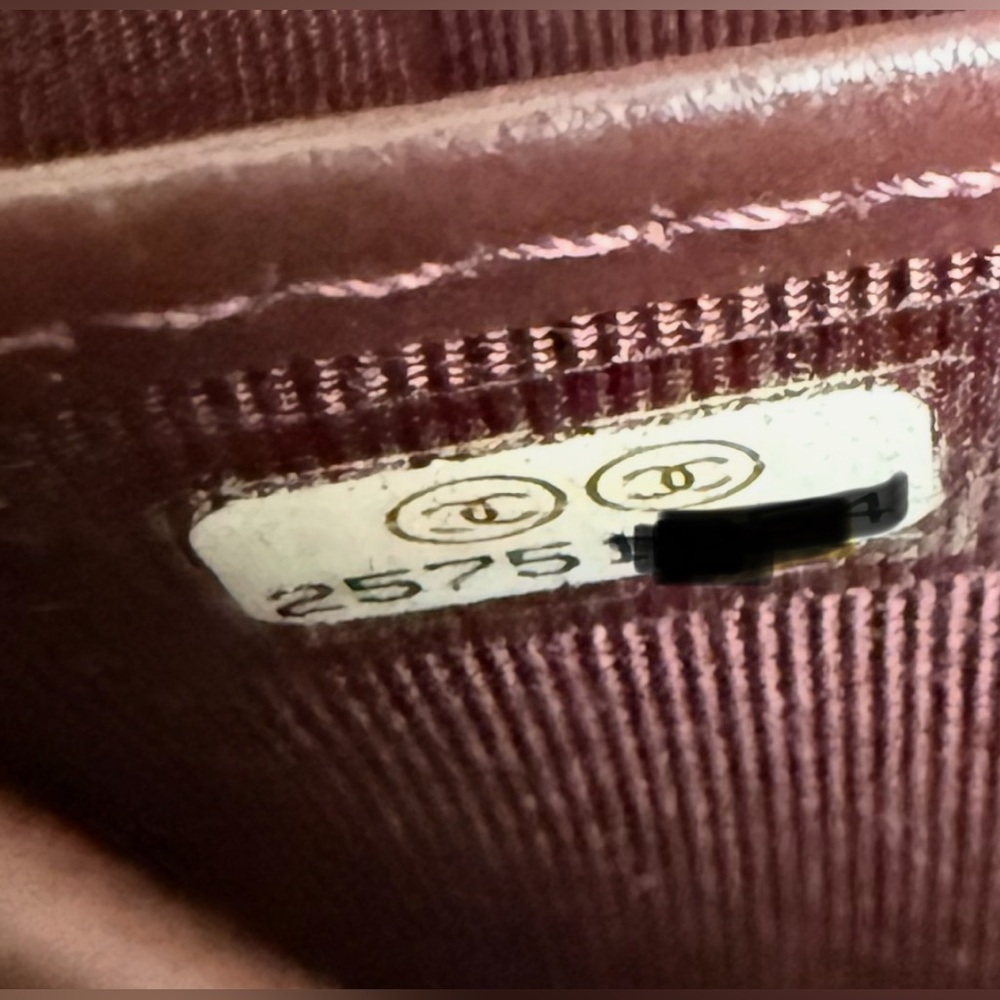 Chanel Black Quilted Leather Wallet - Picture 5 of 17